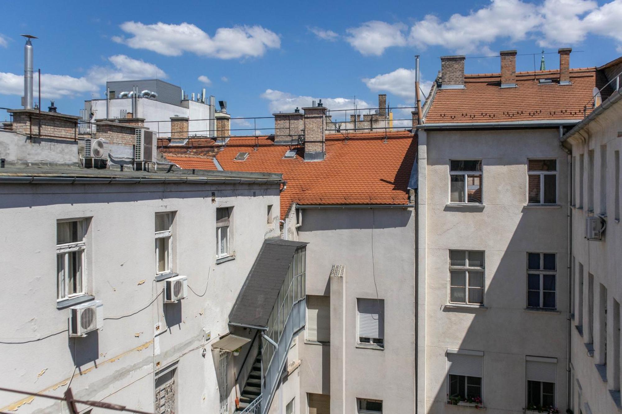 High Light Apartment Budapest Exteriör bild